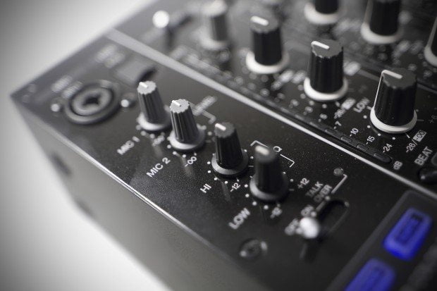 Pioneer DJM-850 4 channel DJ mixer review