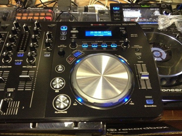 IMG_0550 Pioneer cuts the cord with wireless XDJ-AERO
