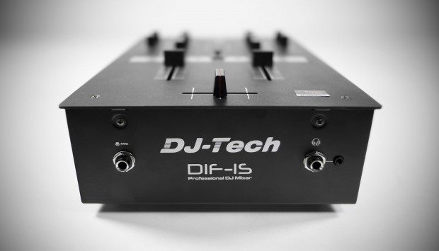DJ Tech DIF-1S Scratch Mixer with mini innofader review (30)