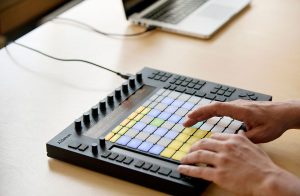 Ableton Push hardware instrument (6)