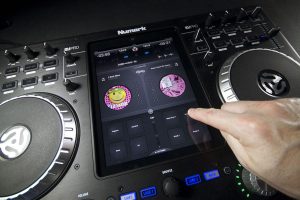 djay for iPad with samples v1.6.1