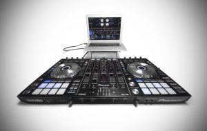 Pioneer DDJSX Serato DJ Controller Review DJWORX (12)