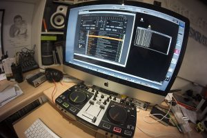 iWebDJ Partycloud web dj midi controller (1)