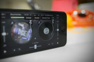 algoriddim 2.1 qbert snoop dogg iOS 7