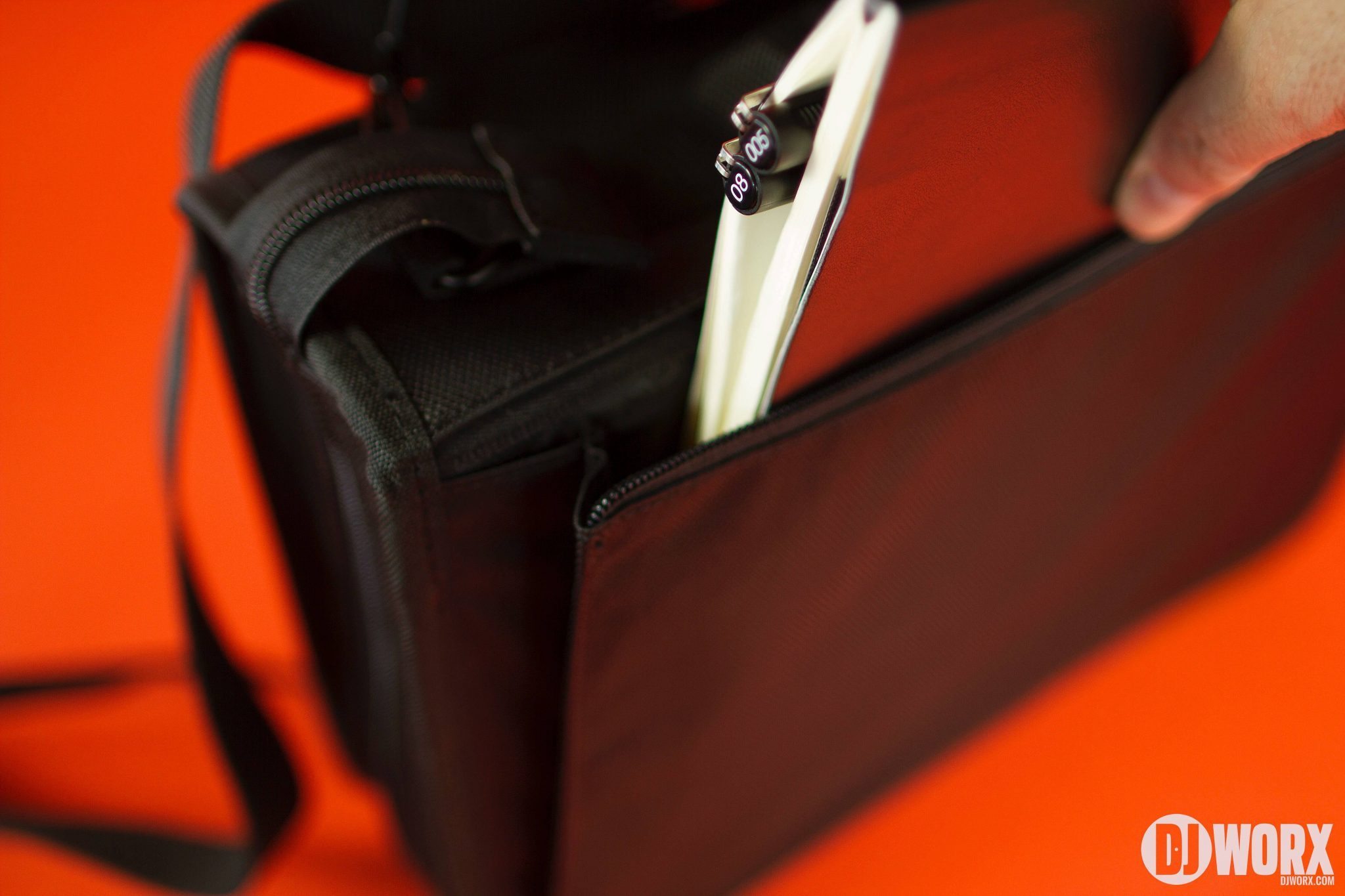 REVIEW: UDG Ultimate small and large DIGI Wallets • DJWORX