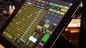 Traxus Lemur iPad Traktor controller (11)