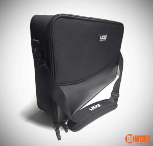 UDG Urbanite medium sleeve review (6)