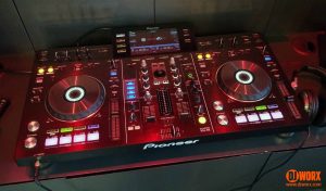 Pioneer XDJ-RX rekordbox controller review (24)