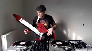 viny lourd son scratchocaster