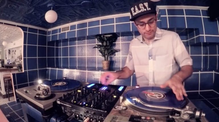 DJ shiftee Drop Top curl up