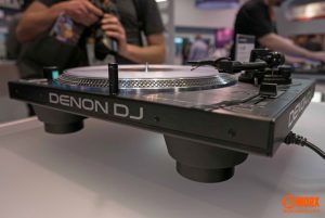 NAMM 2016 Denon DJ VL12 turntable (4)