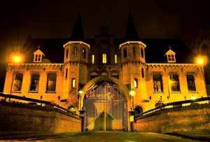 Deepgrooves vinyl pressing in prison
