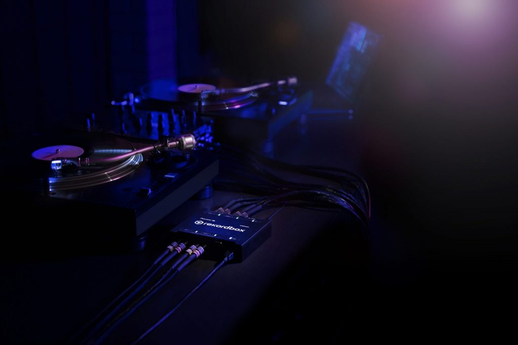 Pioneer DJ rekordbox DVS audio interface box INTERFACE 2 (11)