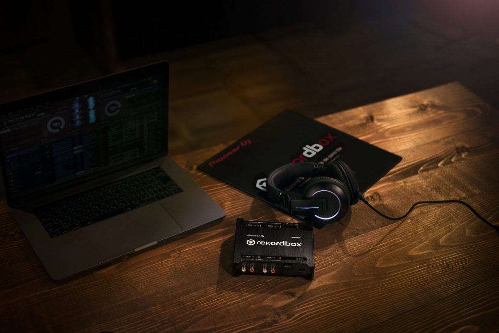 Pioneer DJ rekordbox DVS audio interface box INTERFACE 2 (6)