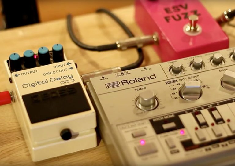 Classic Acid Rave Sounds With A Roland TB-303<br><br>Synthtopia