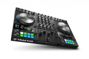 Native Instruments Traktor Kontrol S4 MK3 haptic controller (34)