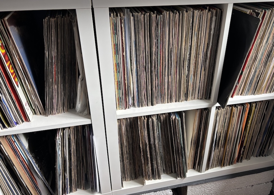 IKEA for DJs: Kallax and incredible vinyl storage solutions 1 Ikea for DJs Kallax